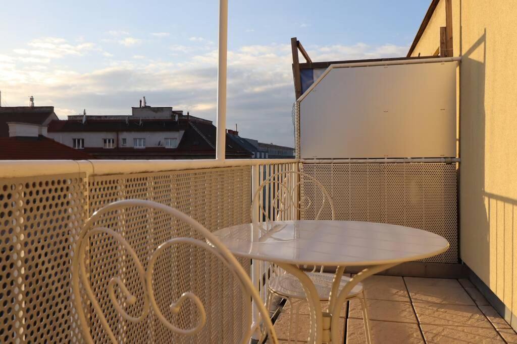 Brilliant View: Balcony Home, Modern, Stylish And Newly Renovated Vienne Extérieur photo